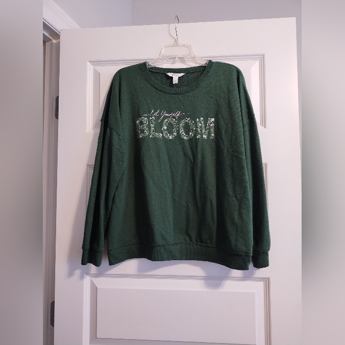3/$11 Green Nine West "Let Yourself Bloom" Sweatshirt